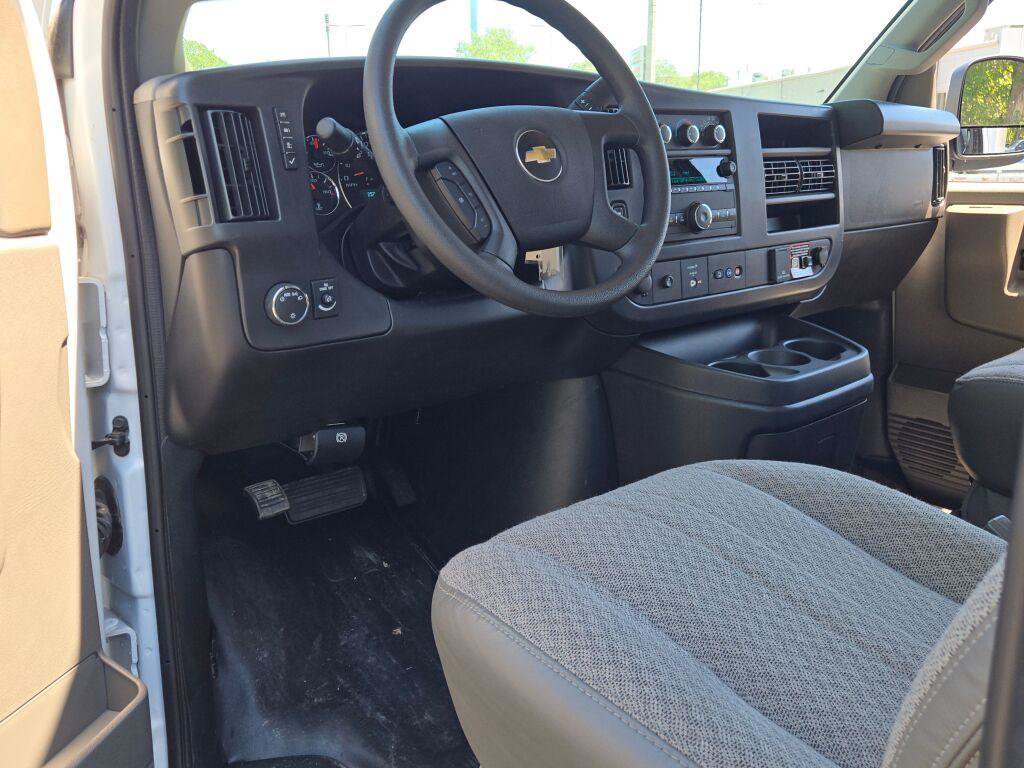 New 2026 Chevrolet Express 3500 w/ Power Convenience Package RWD image 22