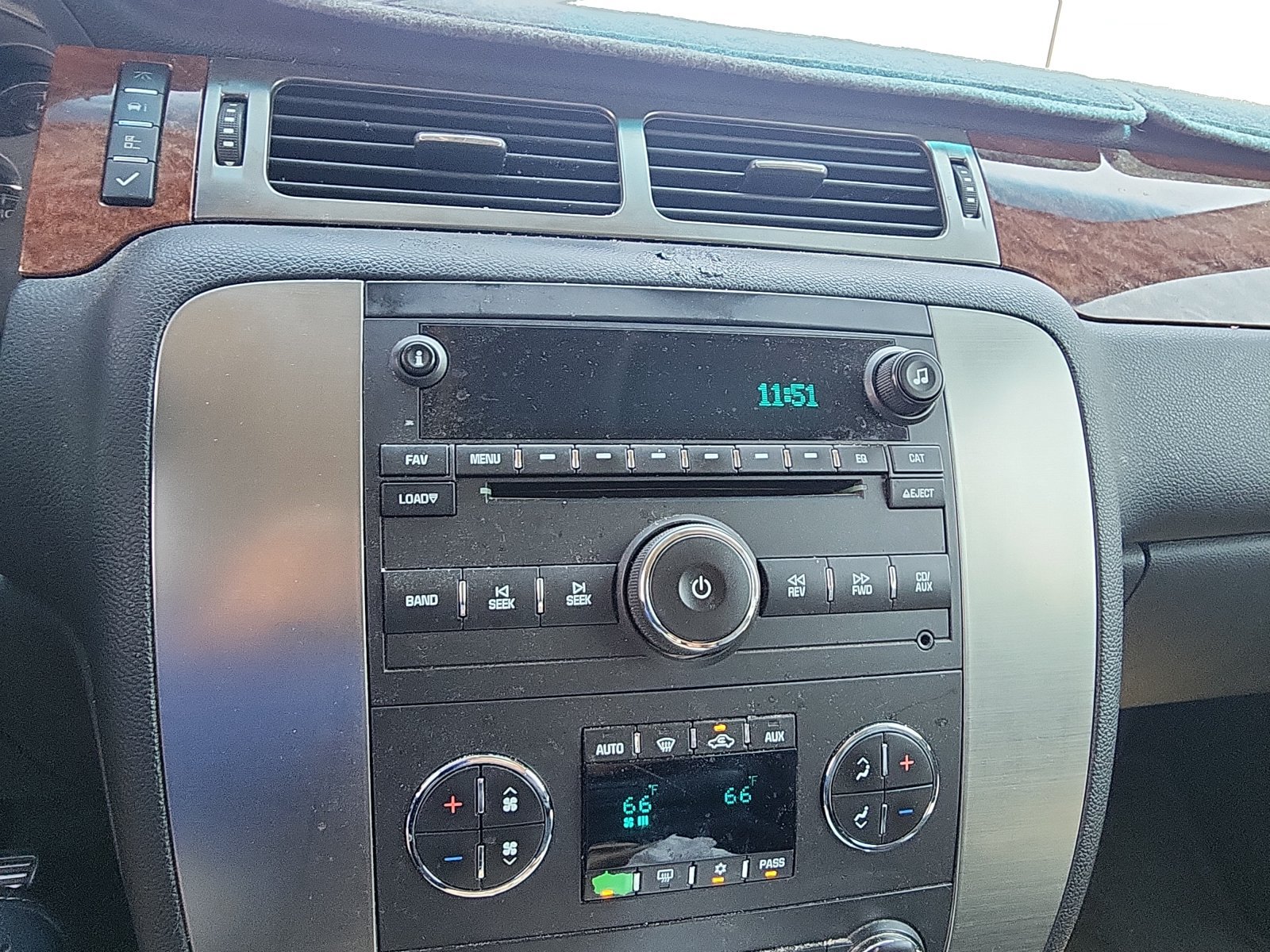 Used 2007 GMC Yukon SLT w/ SLT Preferred Equipment Group RWD image 14