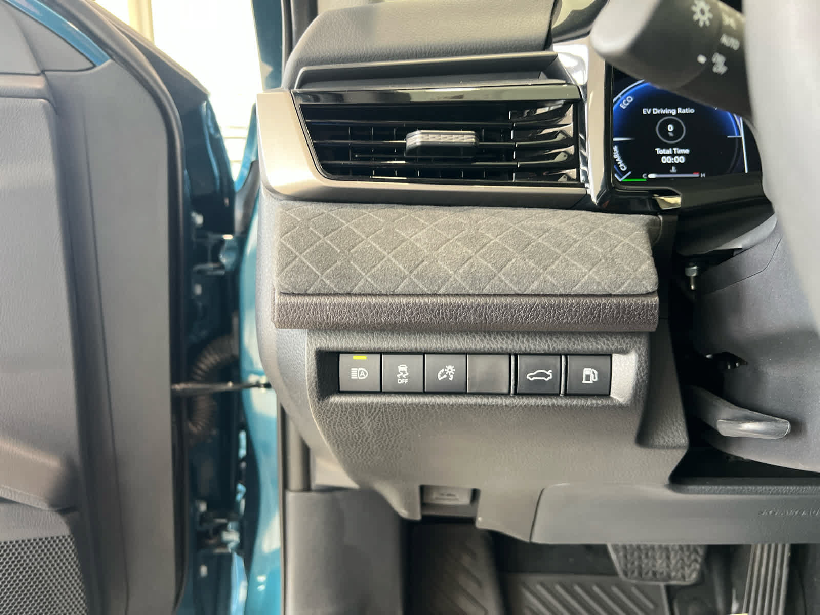 Used 2025 Toyota Camry XLE FWD image 23