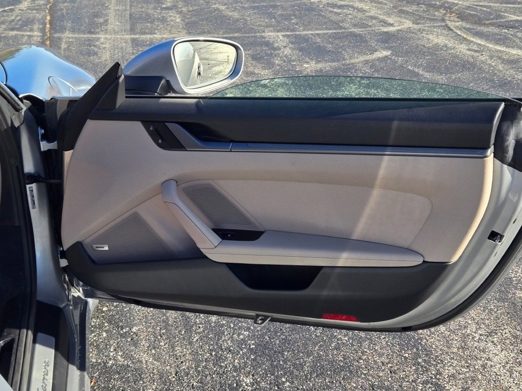 Used 2025 Porsche 911 Carrera image 37