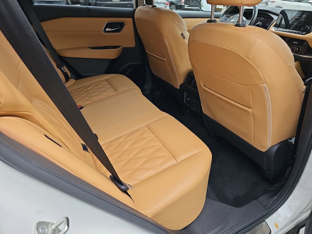 Used 2023 Nissan Rogue Platinum w/ Platinum Premium Package image 14