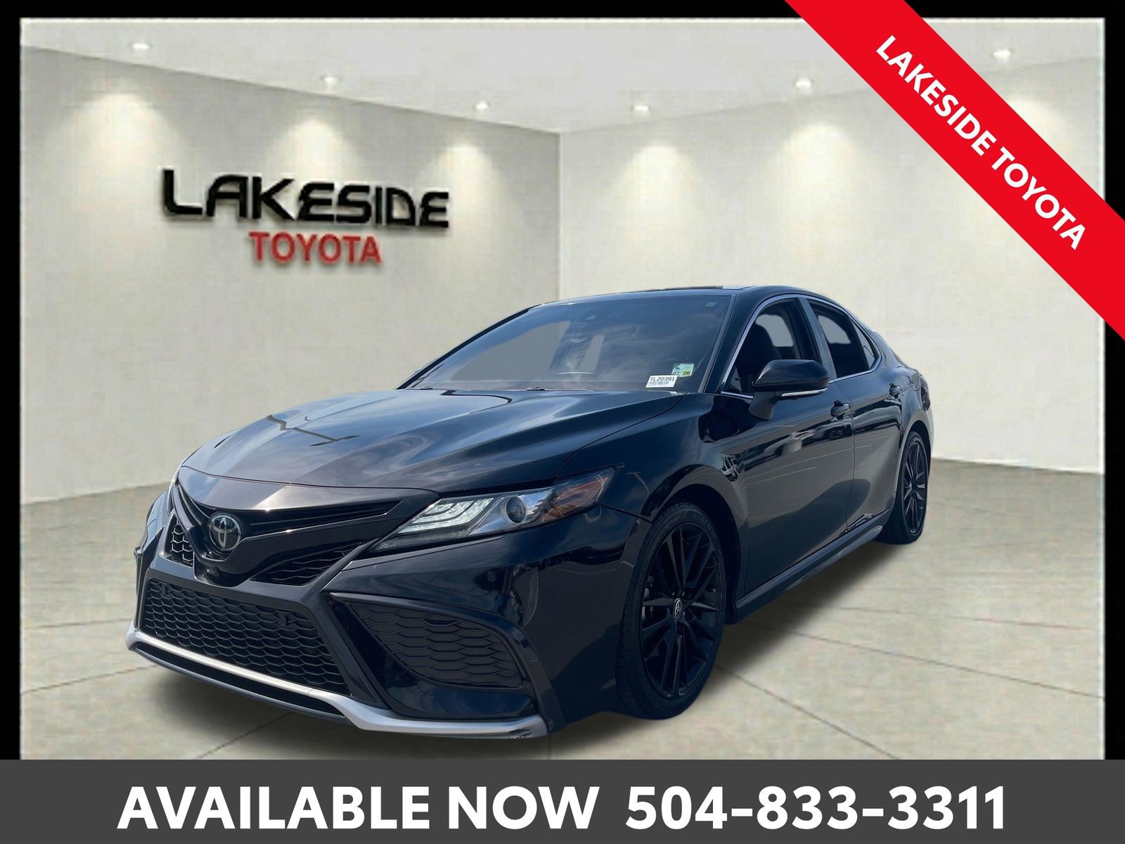 Used 2023 Toyota Camry XSE w/ Navigation Package FWD image 1