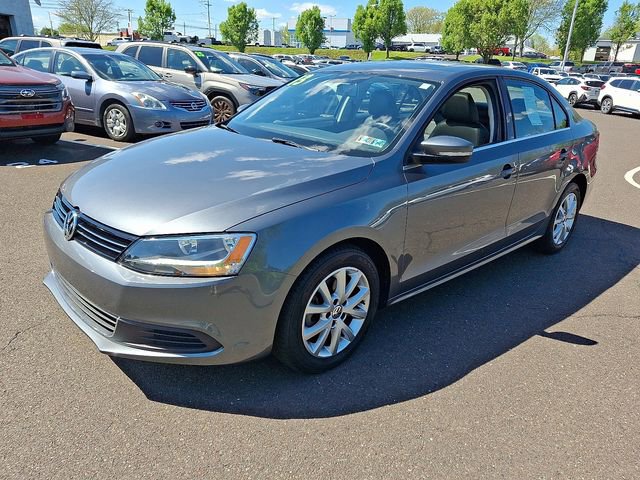 Used 2013 Volkswagen Jetta SE FWD image 3