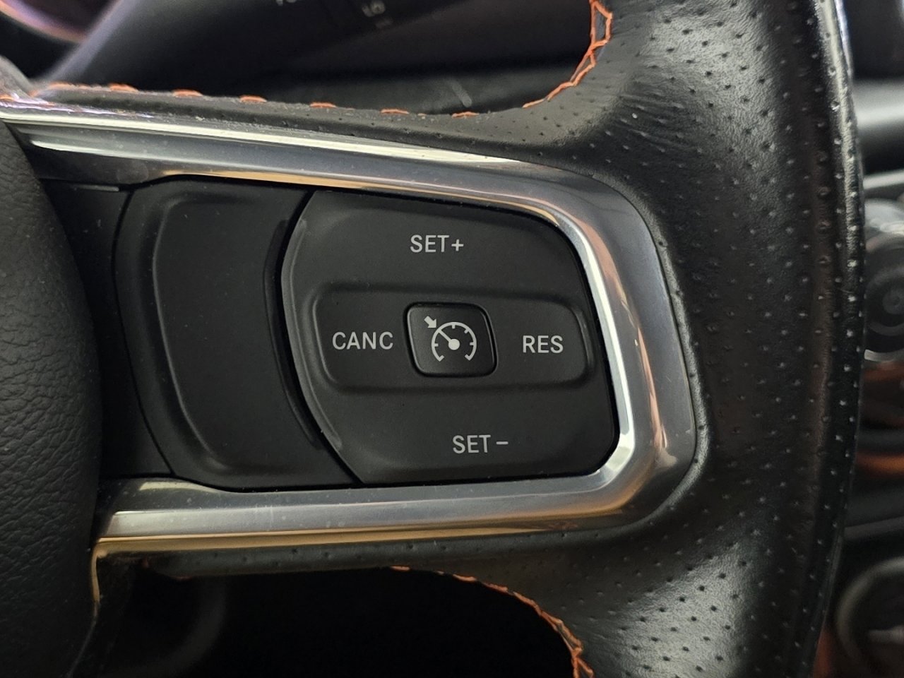 Used 2023 Jeep Gladiator Mojave image 30