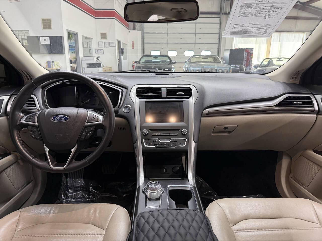 Used 2017 Ford Fusion SE w/ Fusion SE Technology Package FWD image 20
