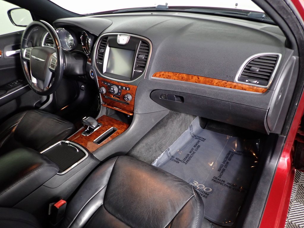 Used 2012 Chrysler 300 Limited image 27