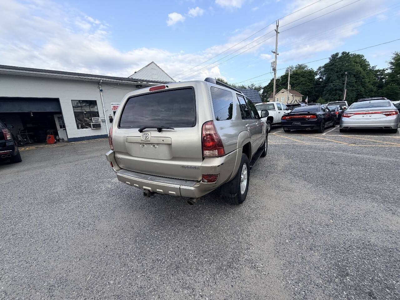 Used 2004 Toyota 4Runner SR5 AWD/4WD image 23