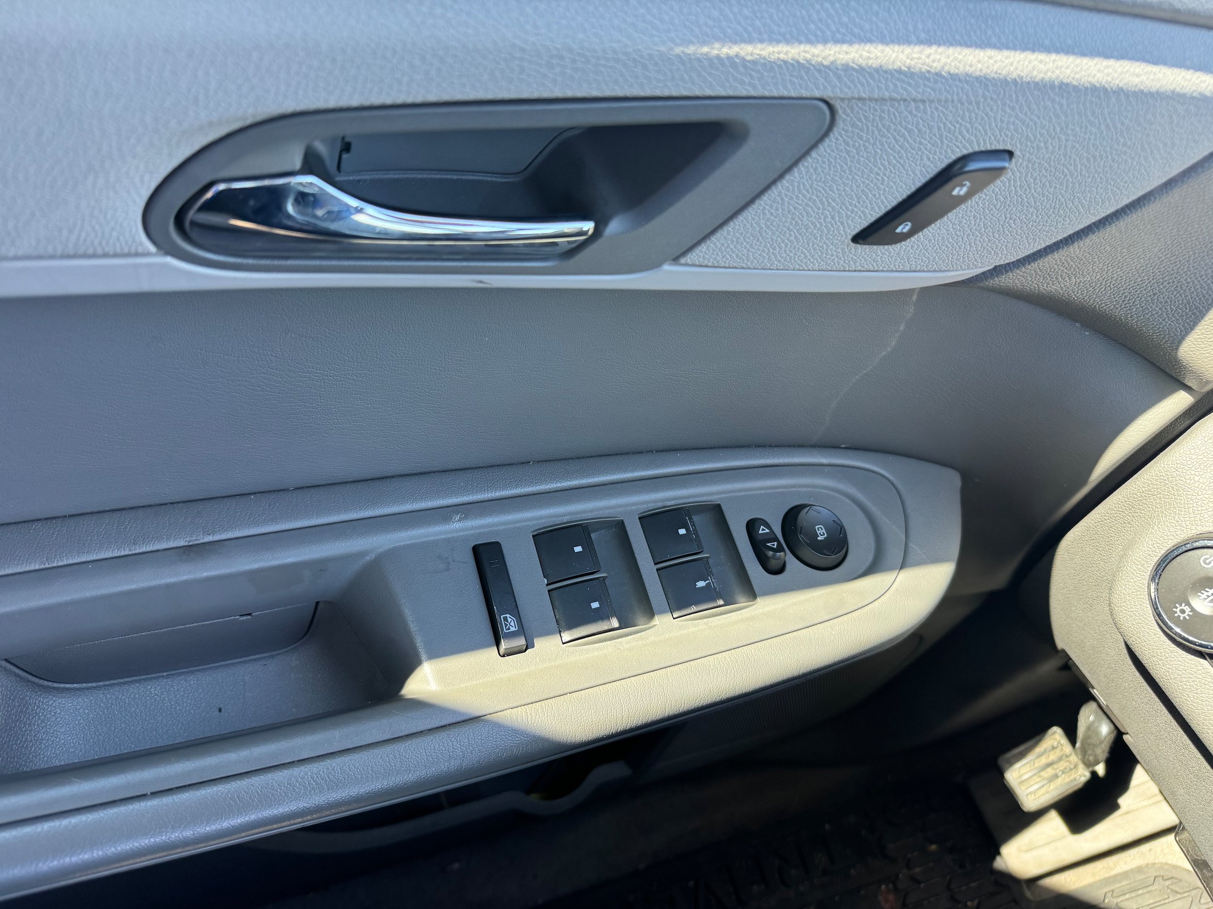 Used 2014 Chevrolet Traverse LT w/ All-Star Edition FWD image 17