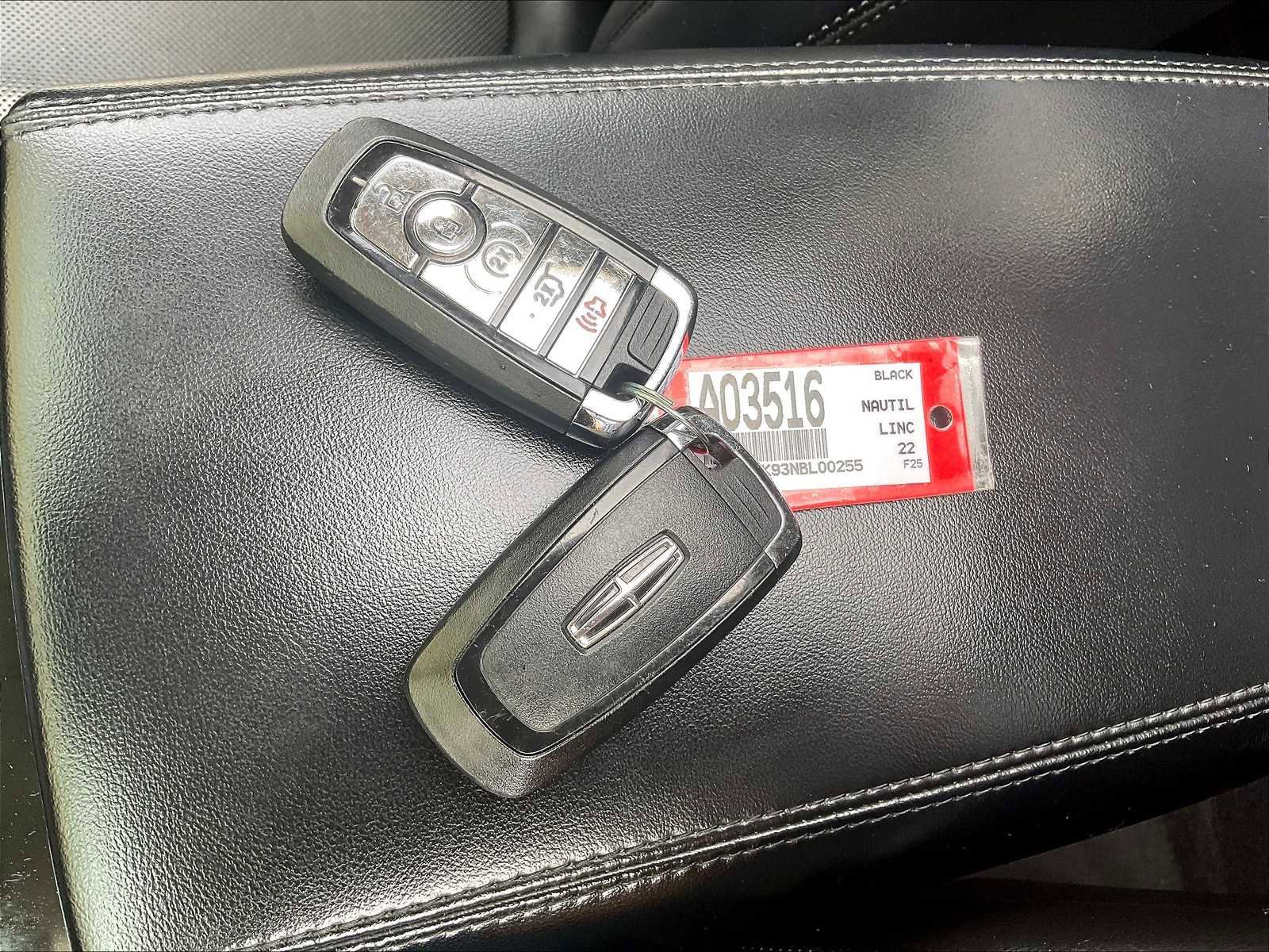 Used 2022 Lincoln Nautilus Reserve image 31