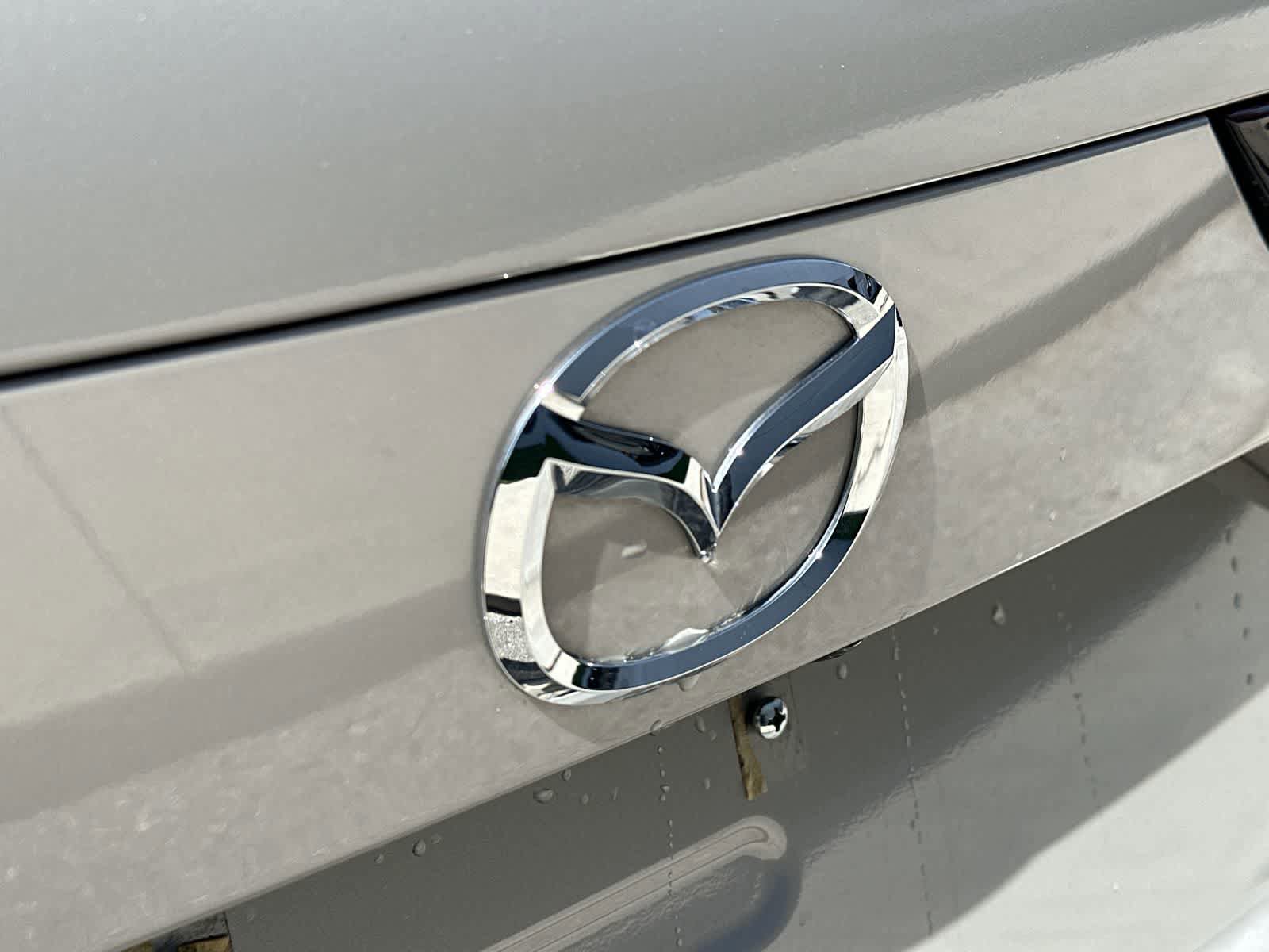 Used 2024 MAZDA CX-90 Plug-In Hybrid w/ Preferred AWD/4WD image 16
