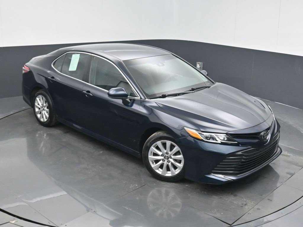 Used 2018 Toyota Camry LE image 36