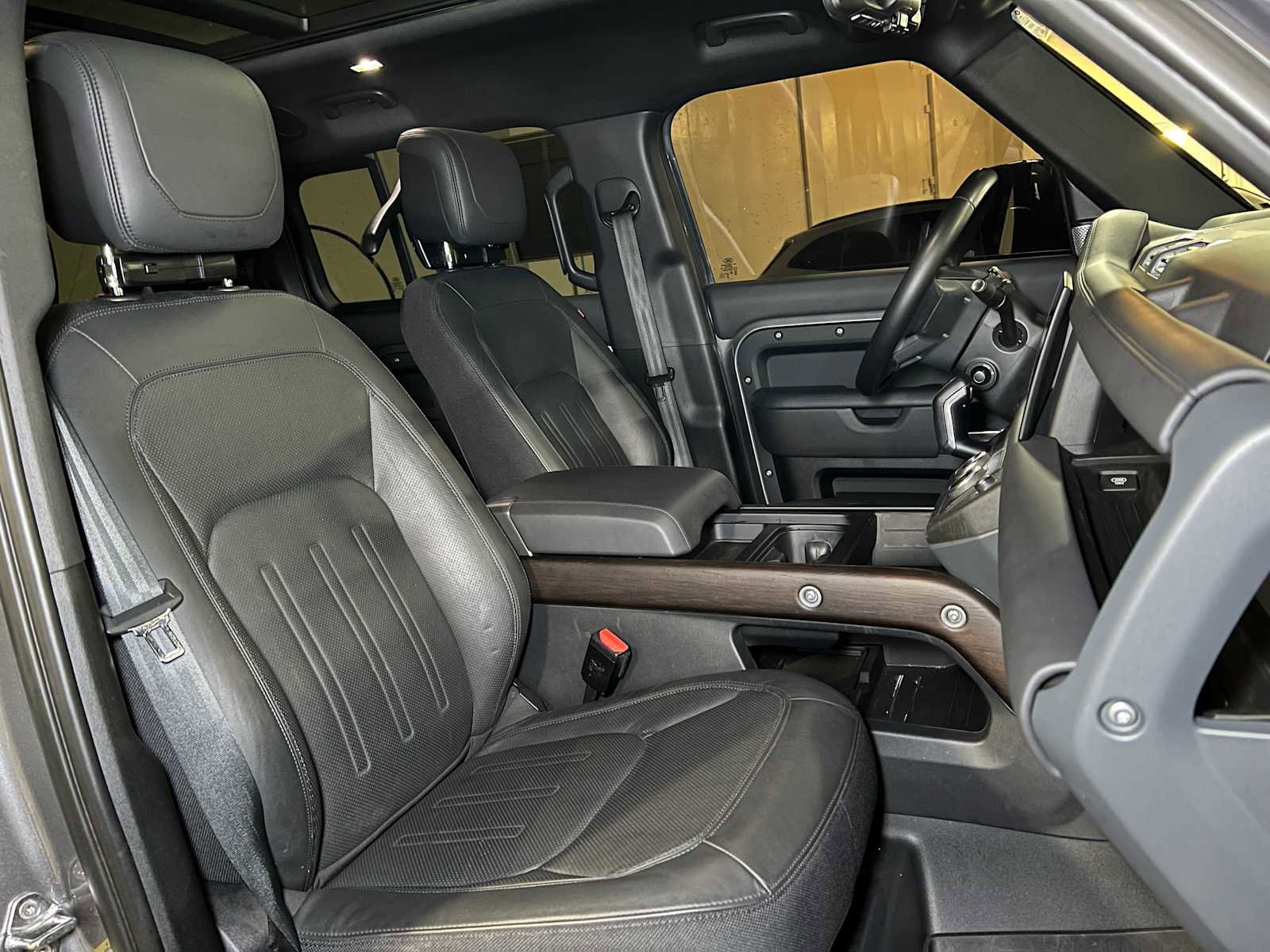Used 2024 Land Rover Defender 130 X image 13