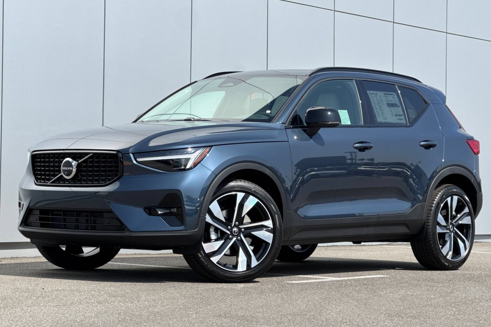 New 2026 Volvo XC40 B5 Ultra w/ Climate Package AWD/4WD image 1