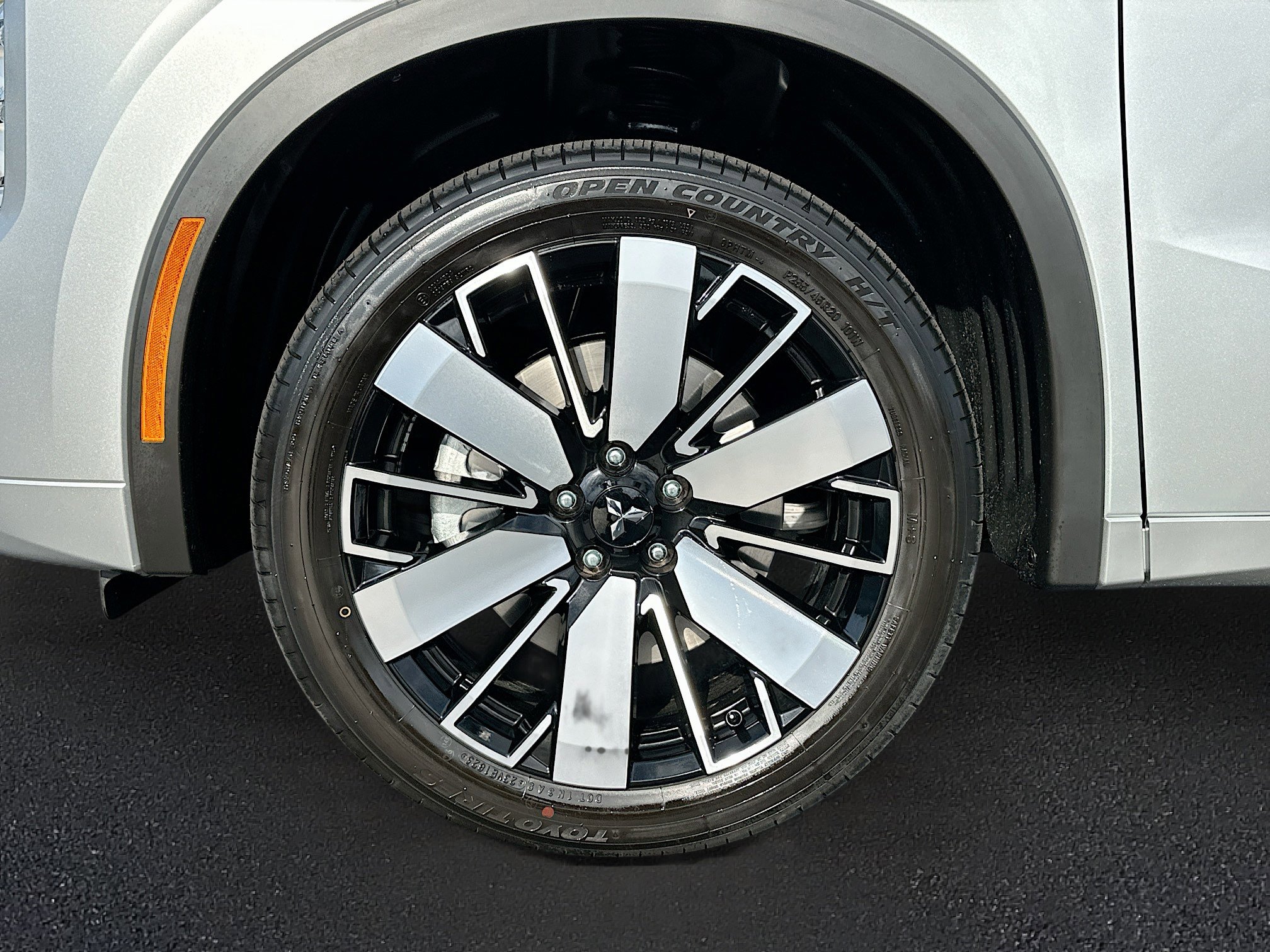 New 2026 Mitsubishi Outlander SEL image 21