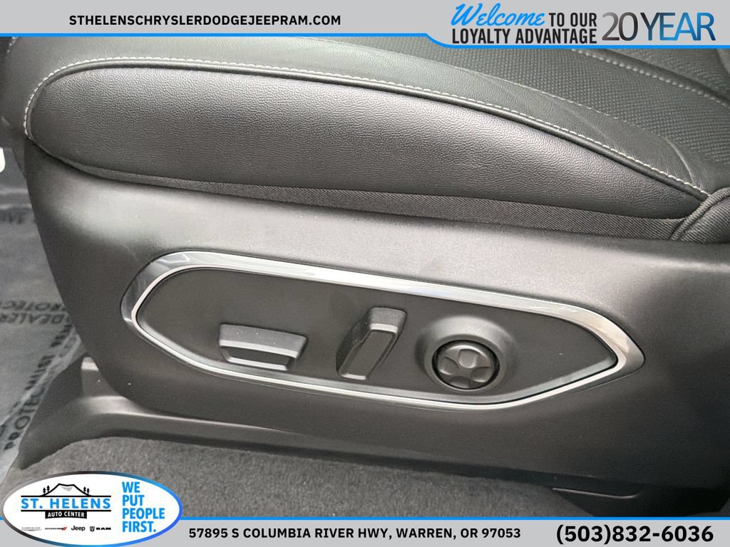 New 2026 Jeep Grand Wagoneer L 4WD w/ Premium Group I image 19