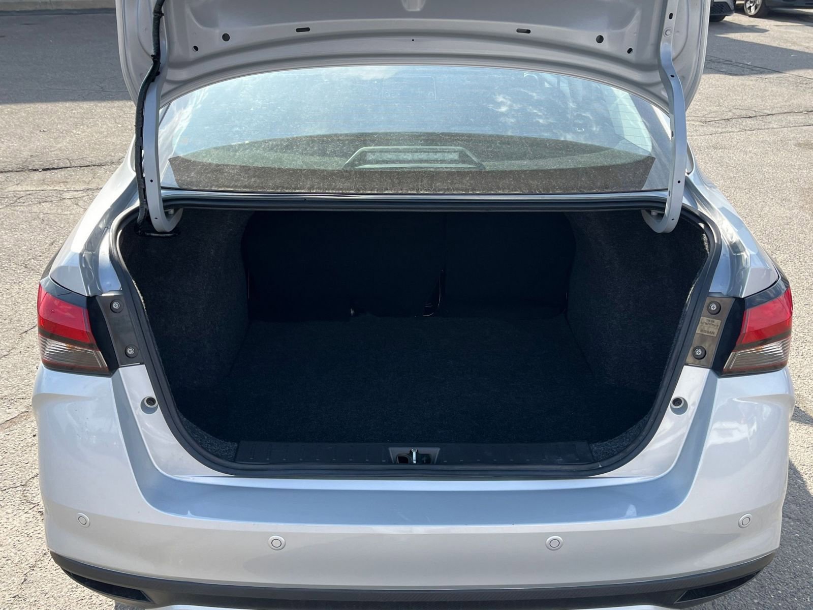 Used 2025 Nissan Versa SV image 27