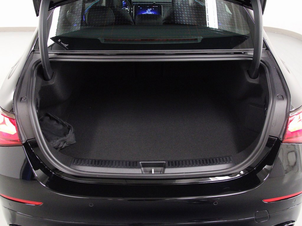 New 2026 Mercedes-Benz E 53 AMG e 4MATIC Sedan image 18