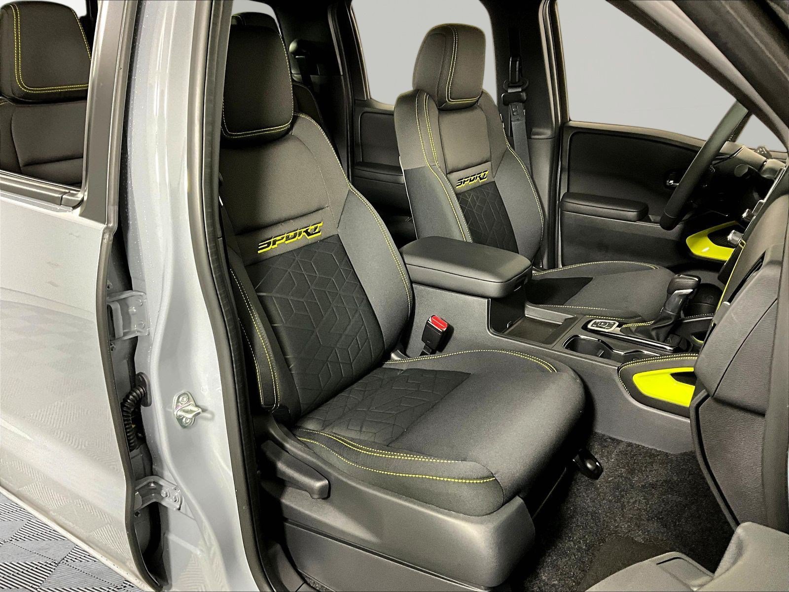 New 2027 Nissan Frontier SV w/ SV Convenience Package AWD/4WD image 18