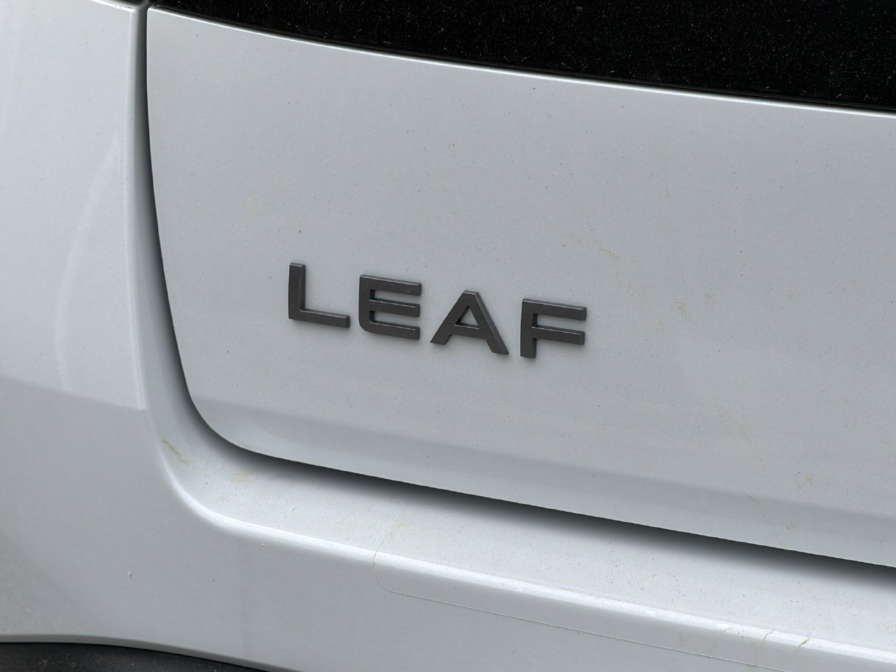 New 2026 Nissan Leaf w/ Illuminated Package FWD image 25