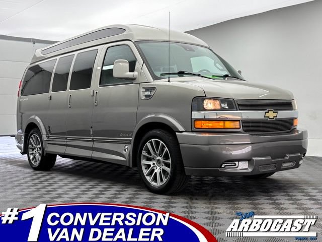 Used 2021 Chevrolet Express 2500 LS w/ Enhanced Convenience Package RWD image 1