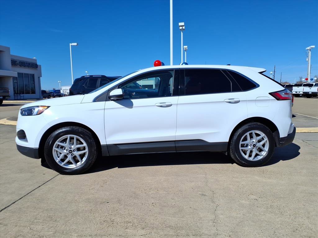 Used 2024 Ford Edge SEL image 2