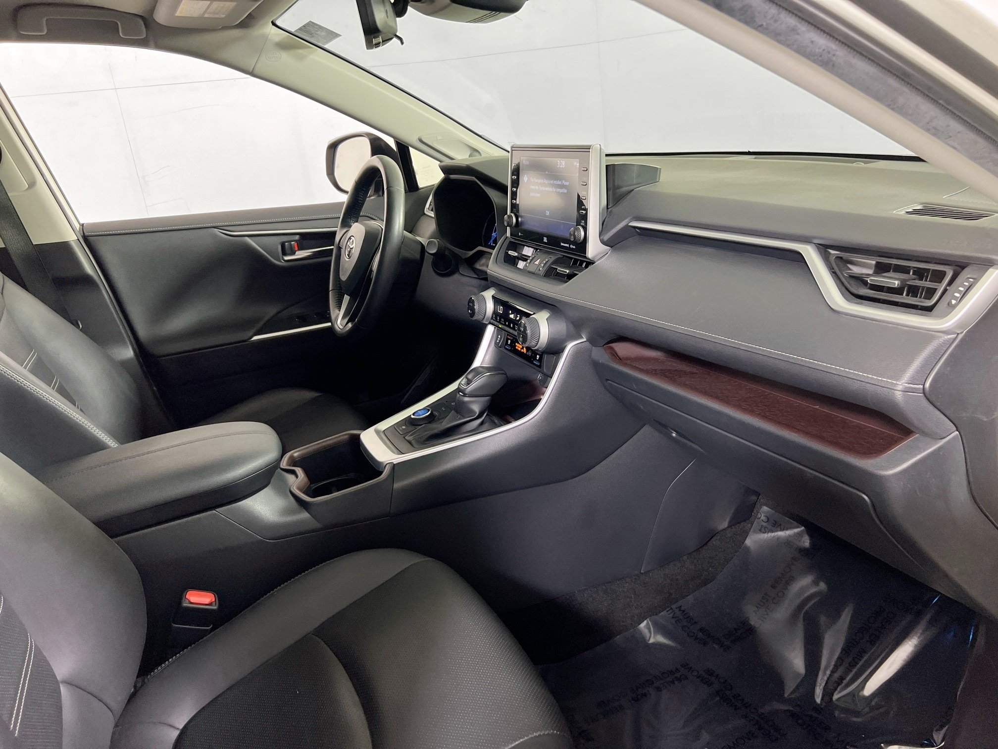 Used 2022 Toyota RAV4 Limited AWD/4WD image 28