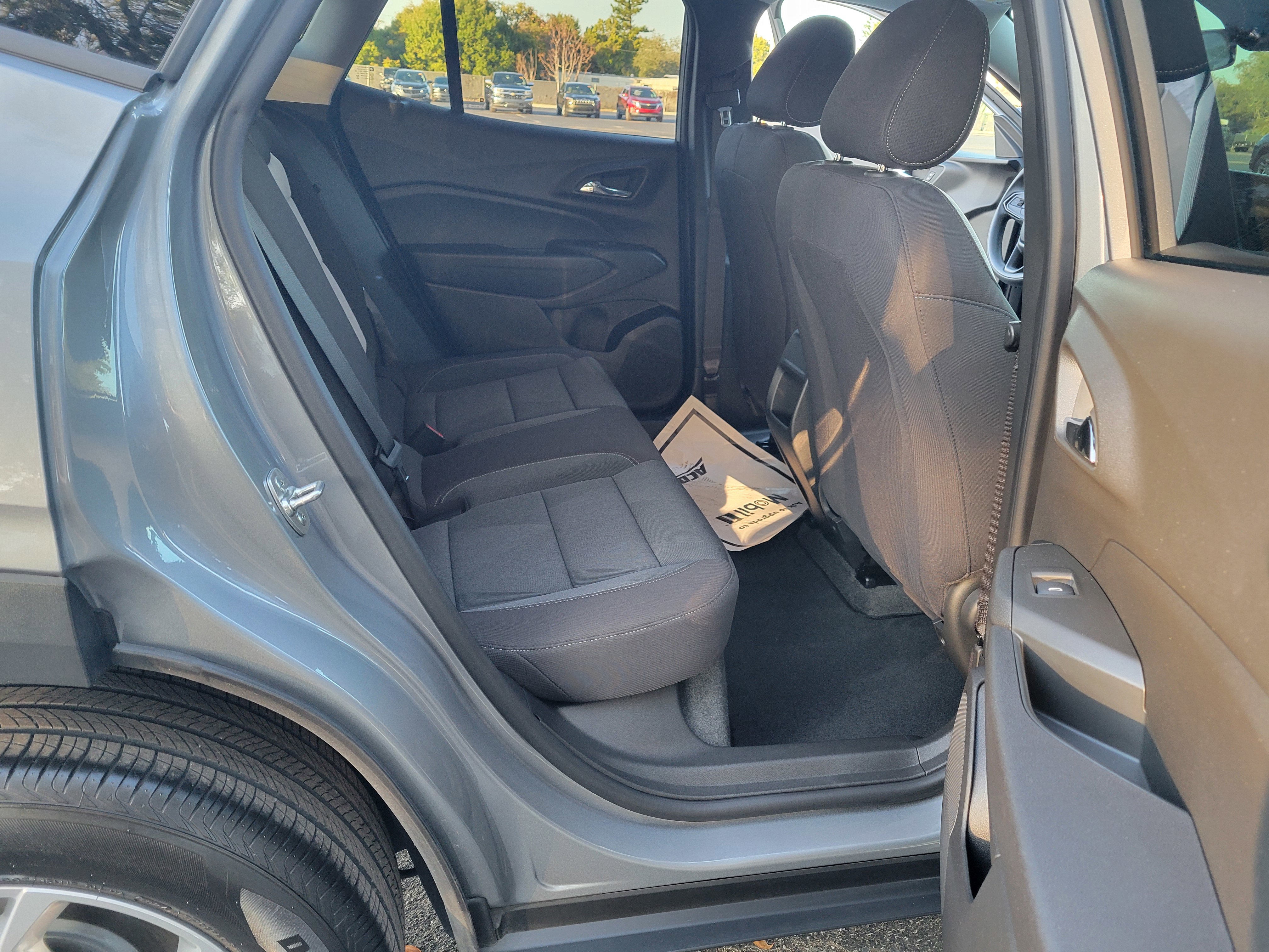 Certified 2025 Chevrolet Trax LS w/ LS Convenience Package image 29