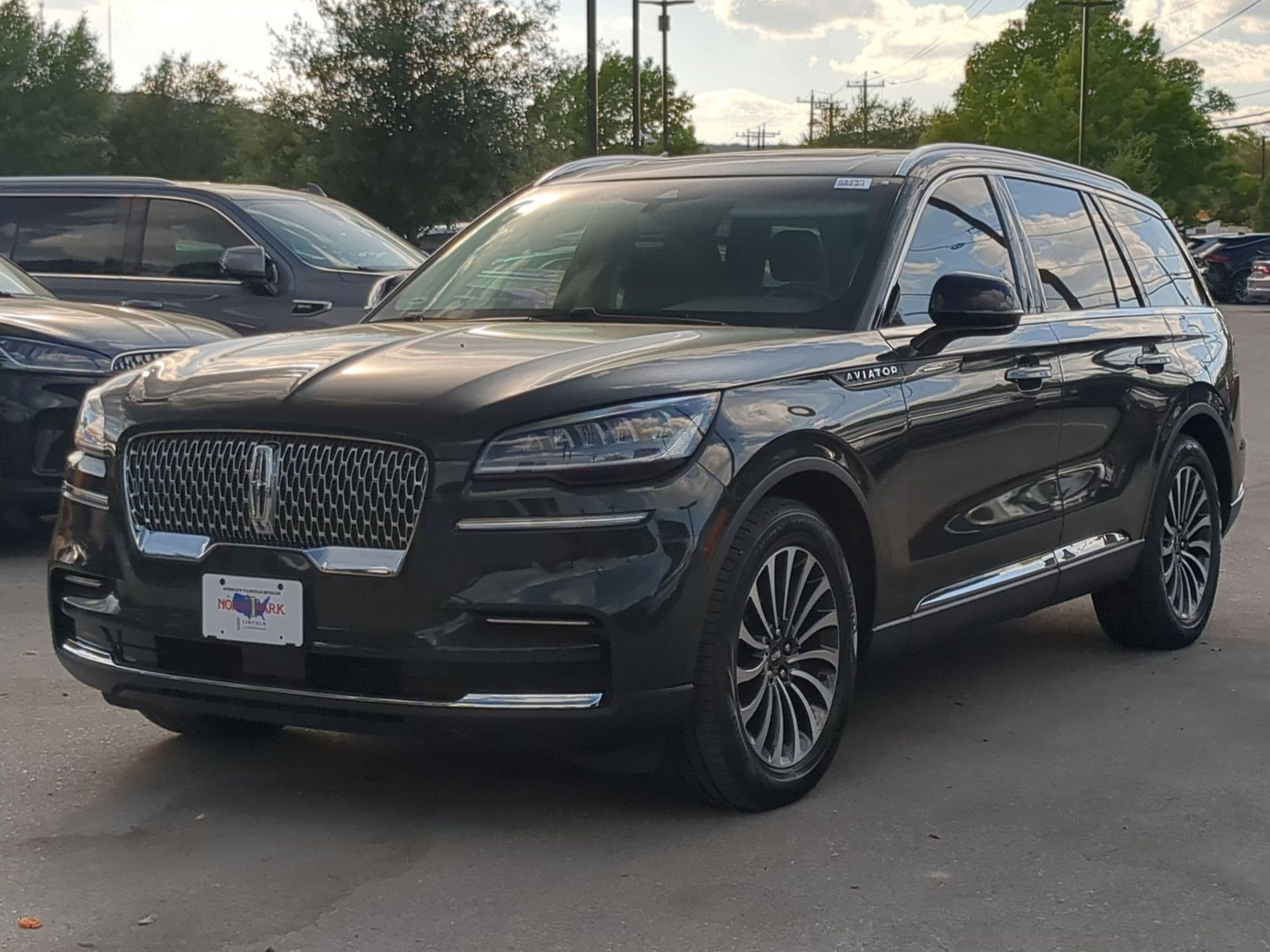 Used 2022 Lincoln Aviator Reserve image 7