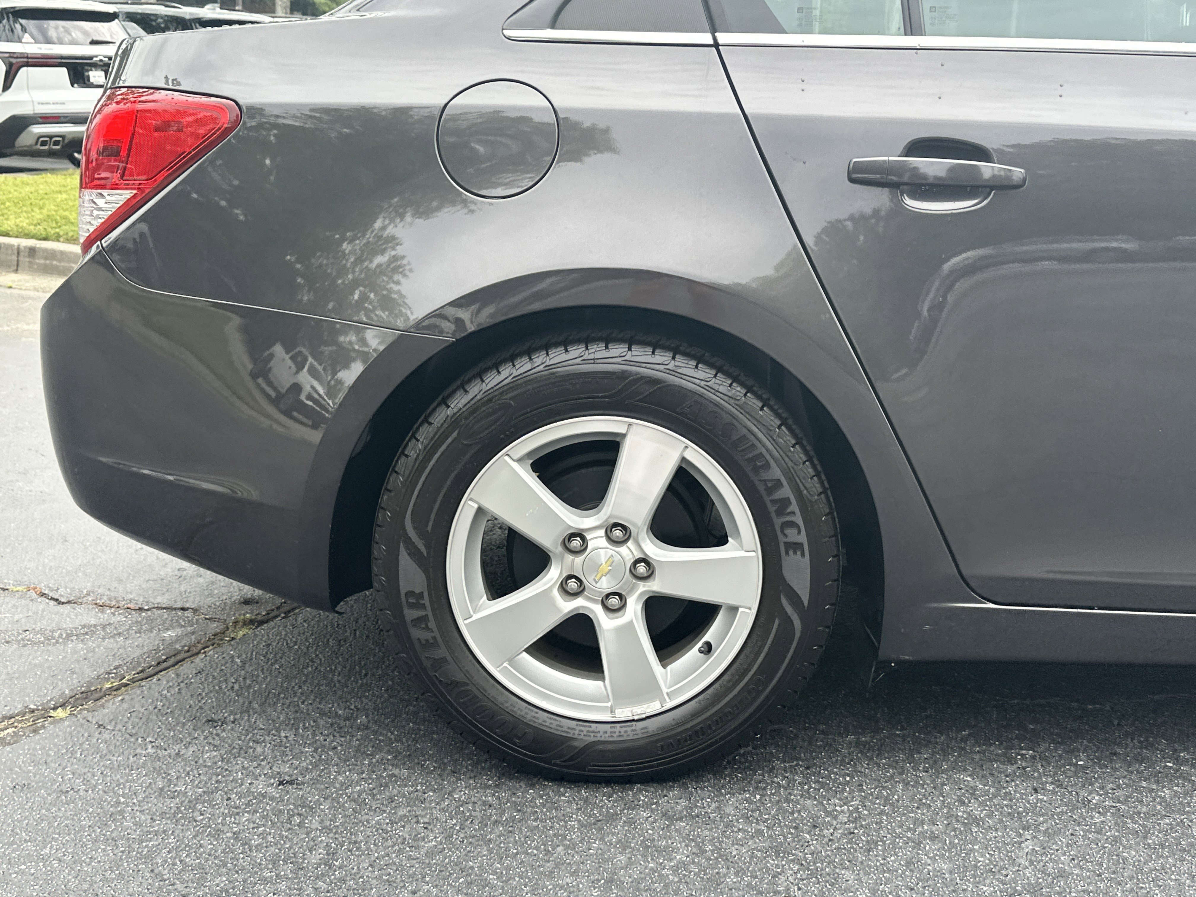 Used 2014 Chevrolet Cruze LT FWD image 18