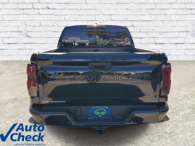 Used 2026 Chevrolet Colorado W/T RWD image 3