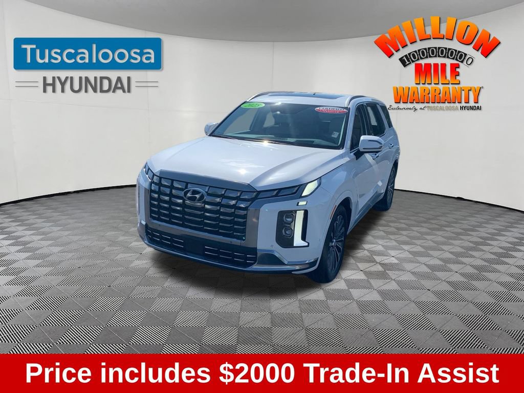 Used 2025 Hyundai Palisade Calligraphy FWD image 3