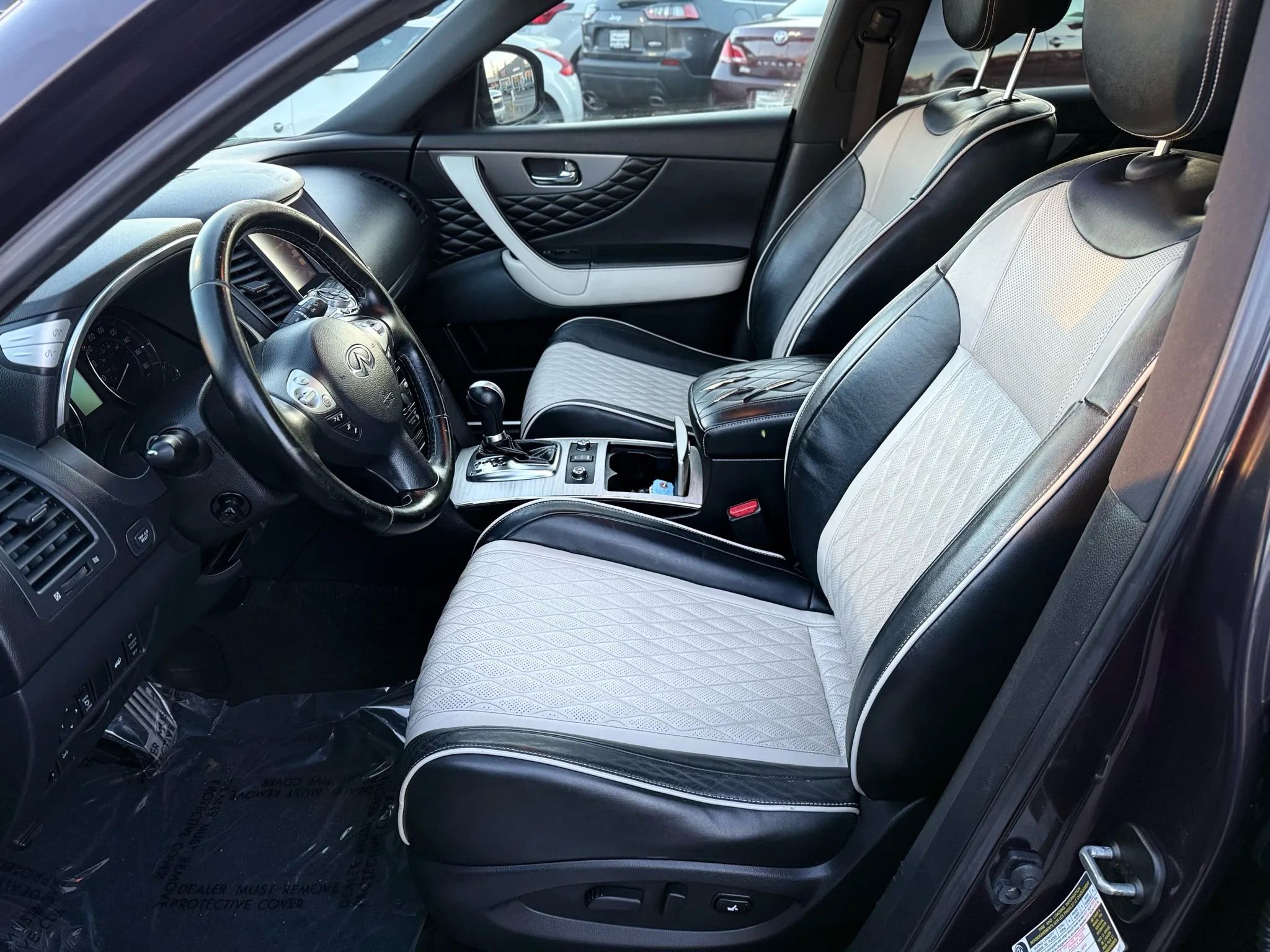 Used 2017 INFINITI QX70 3.7 w/ Limited Package AWD/4WD image 12