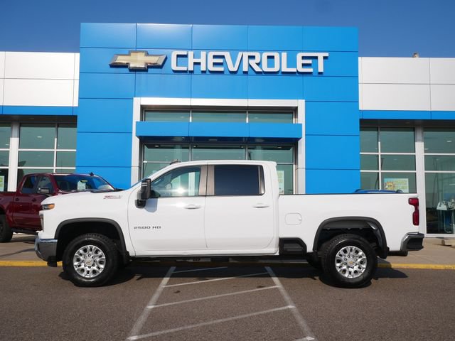 Used 2024 Chevrolet Silverado 2500 LT w/ Convenience Package AWD/4WD image 4