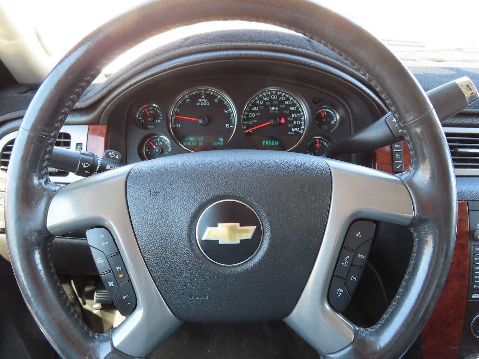Used 2012 Chevrolet Avalanche LTZ AWD/4WD image 20