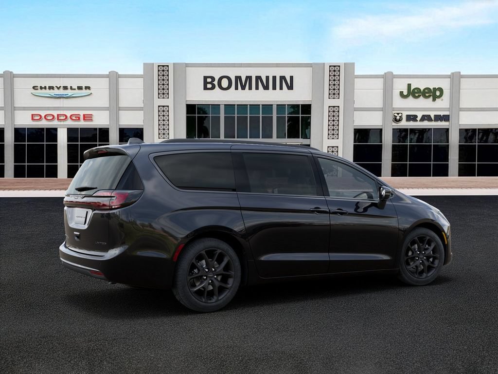 New 2027 Chrysler Pacifica Limited FWD image 4