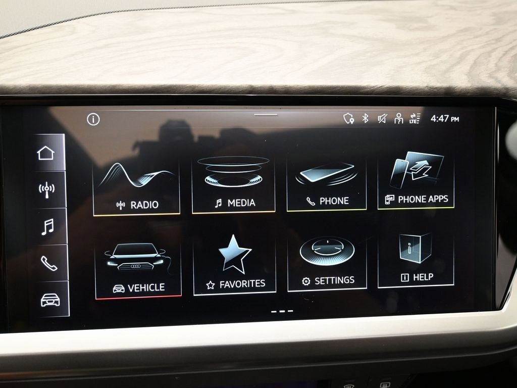 Used 2024 Audi Q4 e-tron Premium w/ Convenience Package image 22