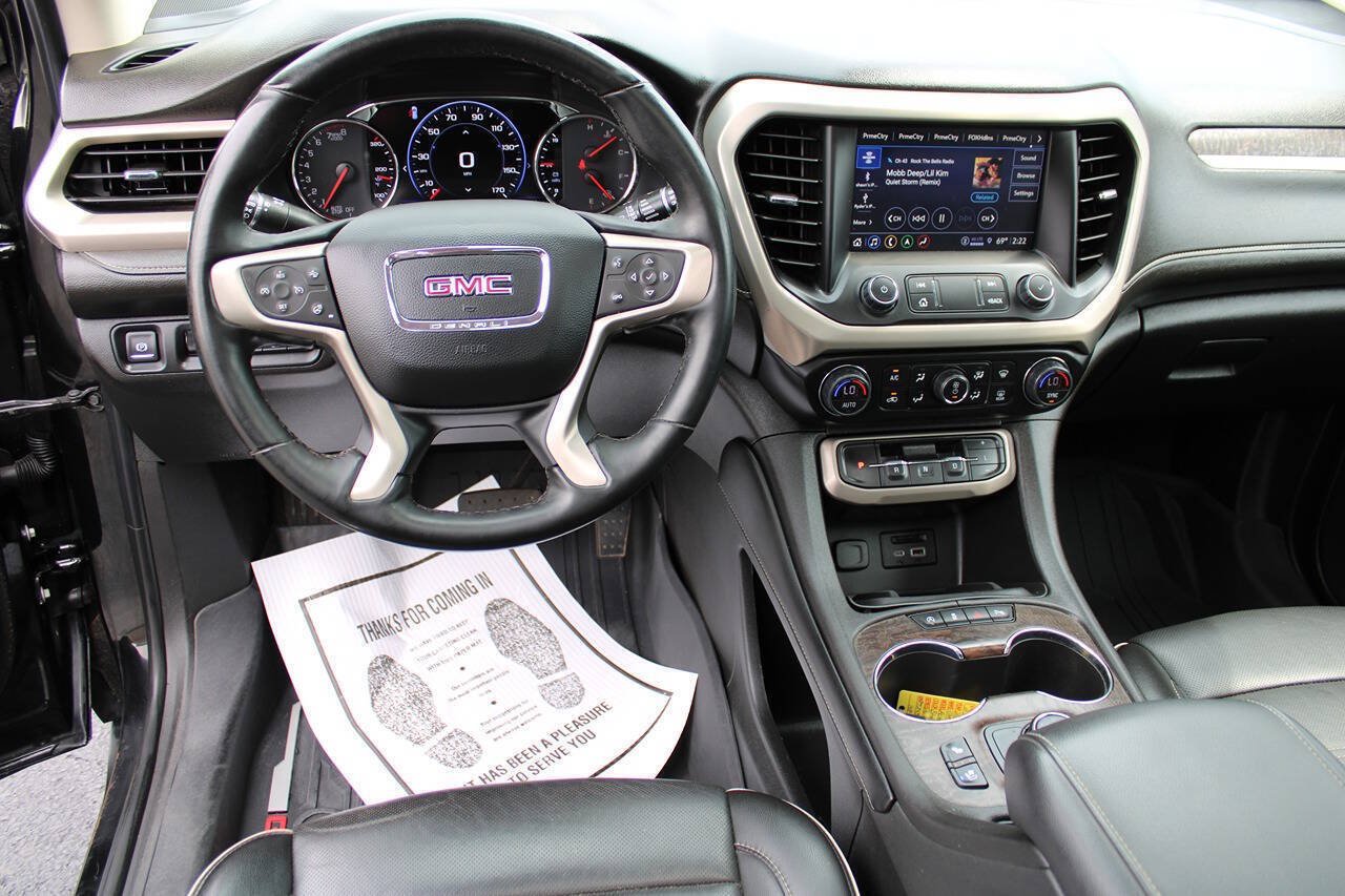 Used 2023 GMC Acadia Denali w/ Denali Ultimate Package AWD/4WD image 15