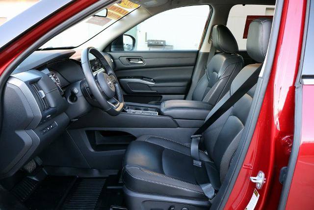 Certified 2024 Nissan Pathfinder SL w/ Cargo Package image 20