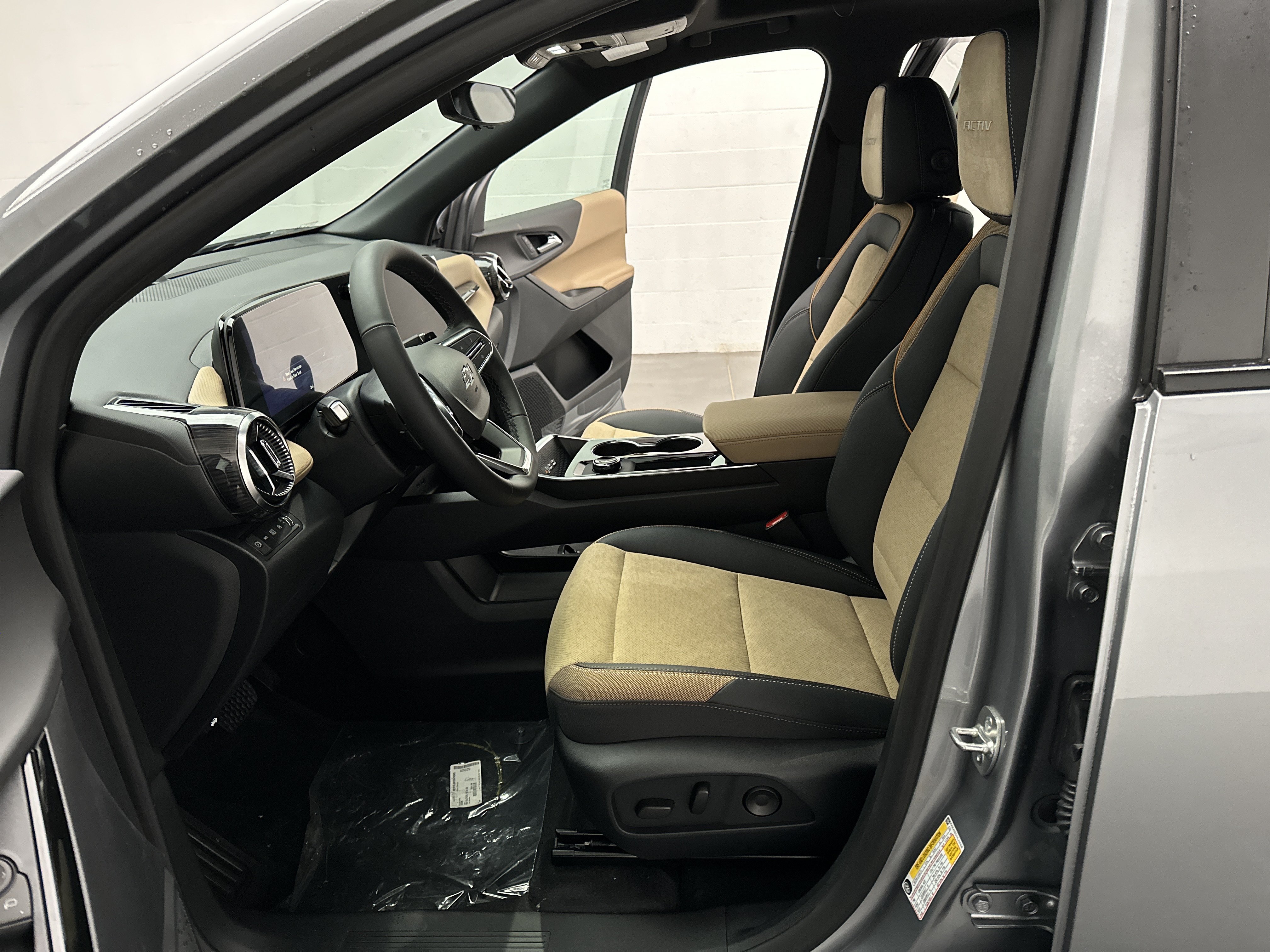 New 2027 Chevrolet Equinox ACTIV w/ Safety and Technology Package AWD/4WD image 19
