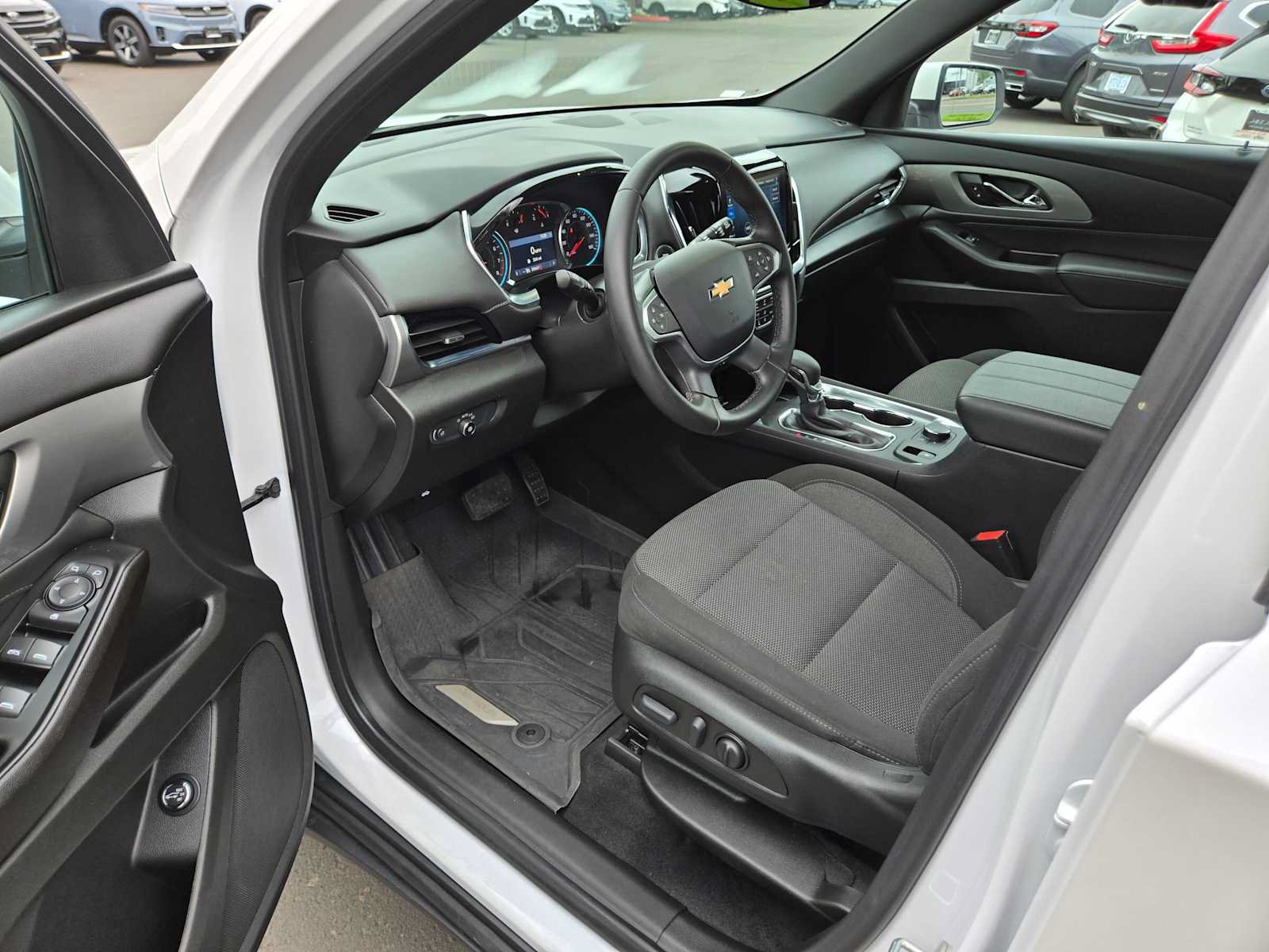 Used 2023 Chevrolet Traverse LT w/ LPO, Floor Liner Package AWD/4WD image 20