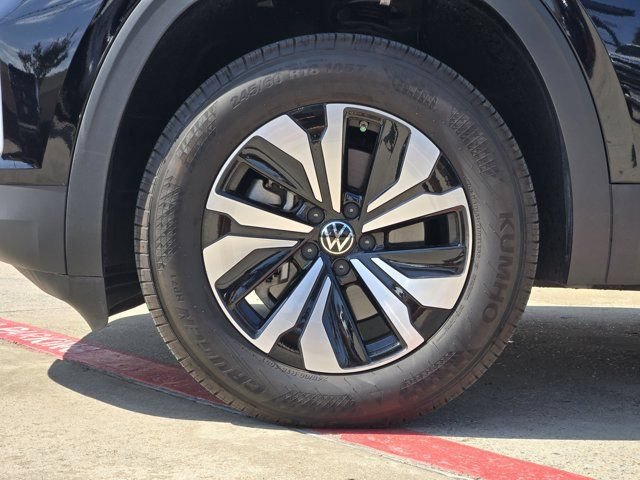 Used 2025 Volkswagen Atlas SE FWD image 11
