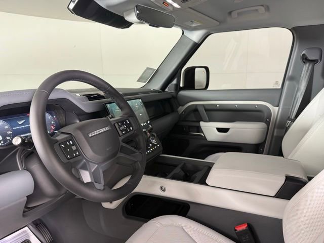 New 2026 Land Rover Defender 130 X-Dynamic SE AWD/4WD image 6