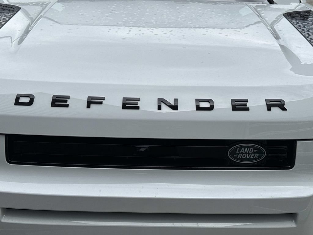 Certified 2024 Land Rover Defender 110 S AWD/4WD image 11