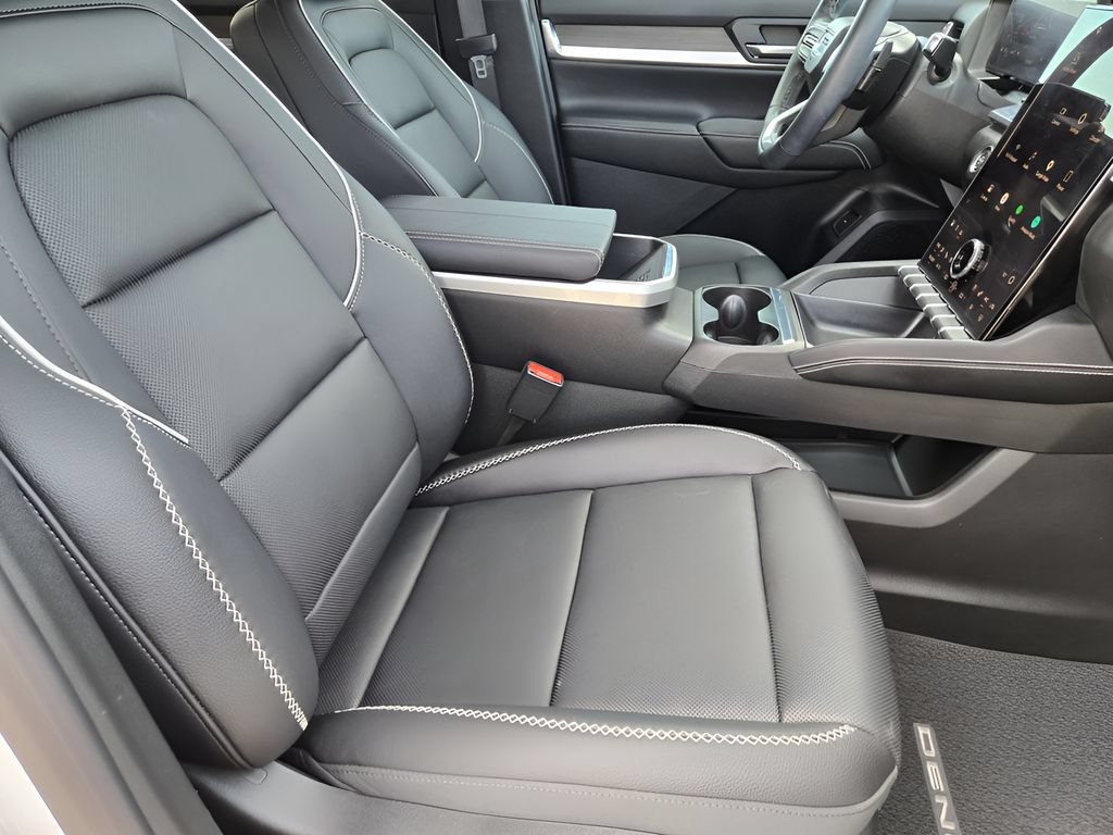 Used 2026 GMC Terrain Denali AWD/4WD image 13