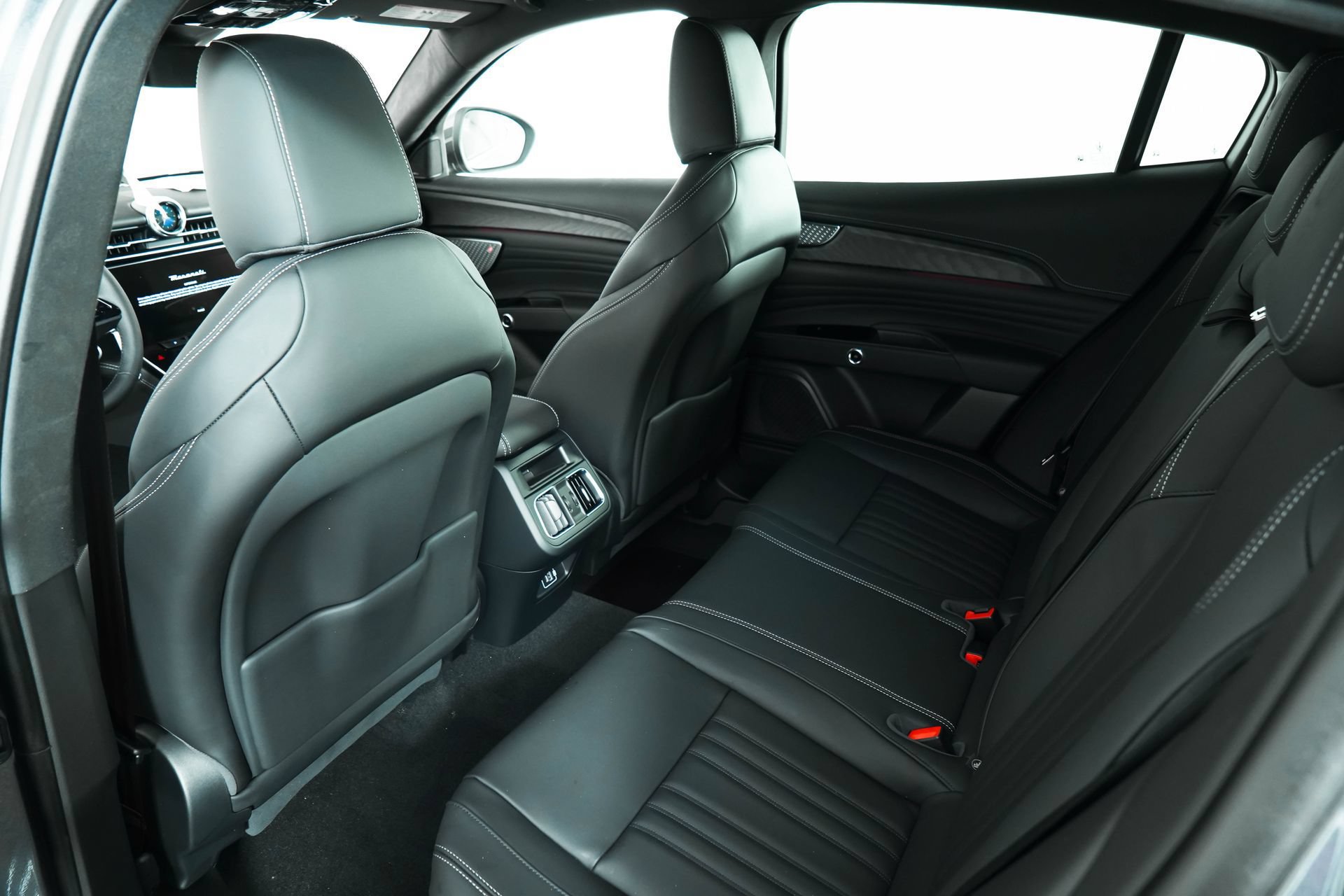 Used 2025 Maserati Grecale GT AWD/4WD image 18