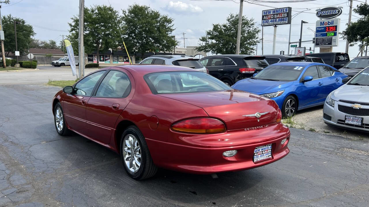 Used 2004 Chrysler Concorde LXi image 3