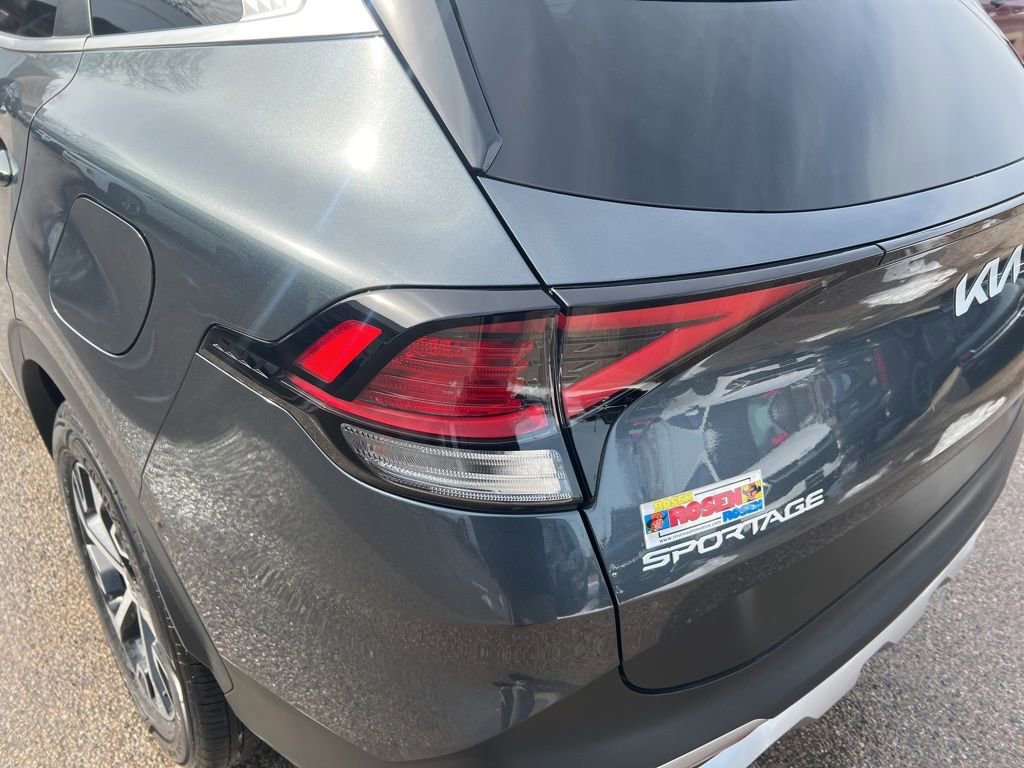 Certified 2025 Kia Sportage EX image 33