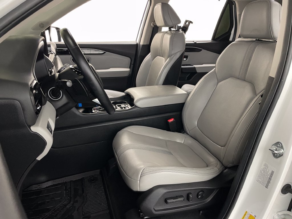 Used 2025 Honda Pilot EX-L image 24
