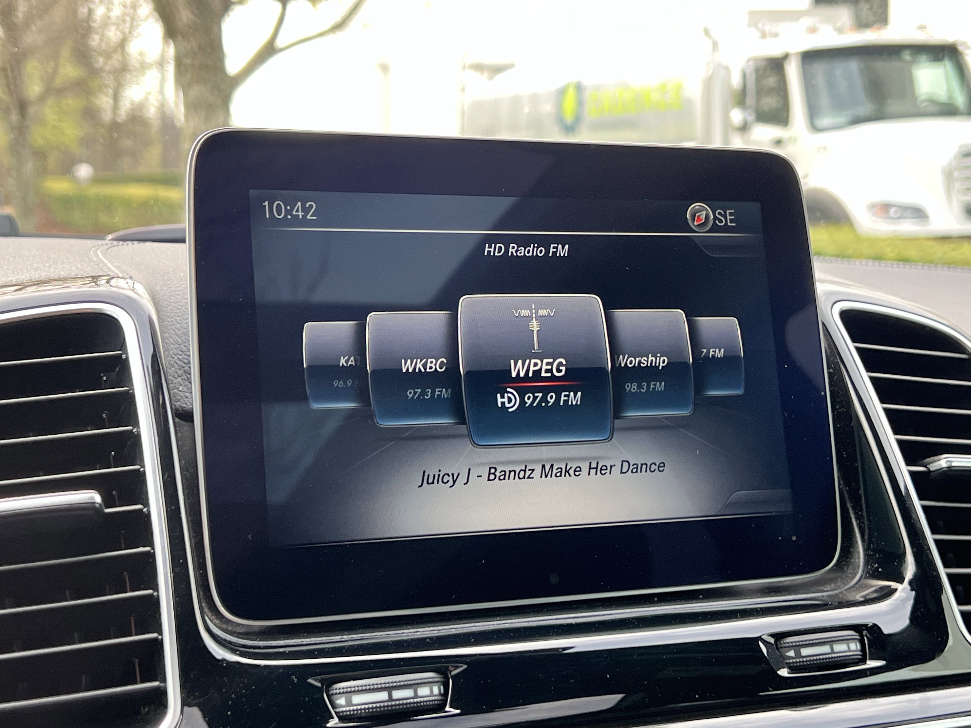 Used 2018 Mercedes-Benz GLE 43 AMG 4MATIC image 25