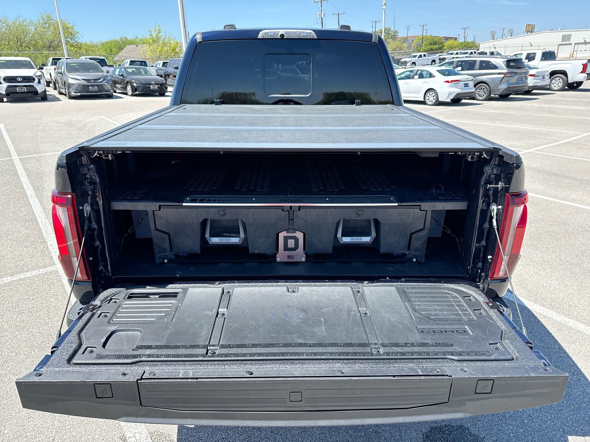 Used 2025 Ford F150 Raptor AWD/4WD image 19